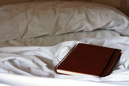 anteckningsboken, dagligen, säng, tänkande, reflektion, sovrum, bok