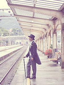 damat, adam, kişi, Silindir şapka, Tren İstasyonu, baston, insanlar