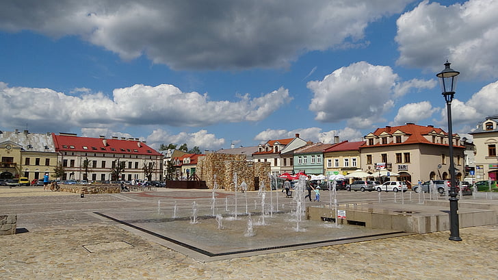 Olkusz, Polònia, el mercat, arquitectura