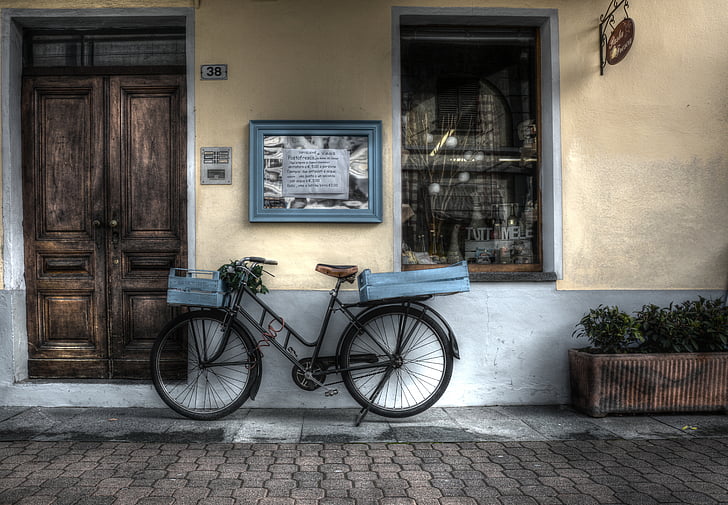 bicycle, tuttomele, cavour, torino, transportation, mode of transport, architecture