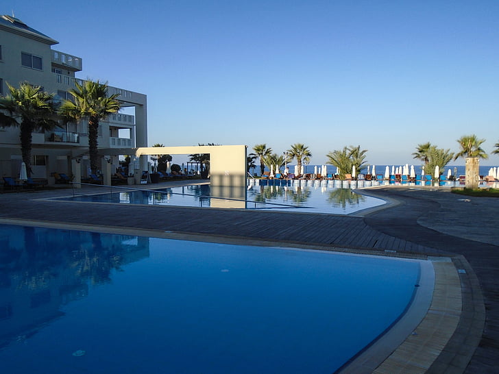 Ciprus, Paphos, a Hotel, medence, Resort