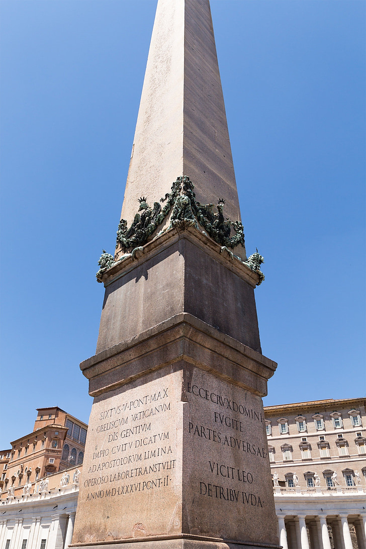 Rome, Itālija, Svētā Pētera laukumā, obelisks, vēsturiski
