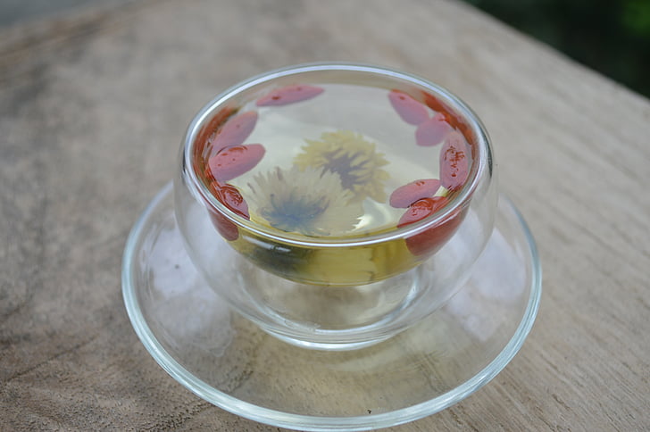wolfberry tea, tea, chrysanthemum tea, flowering, glass, beverage, health