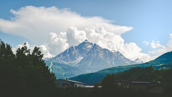 zelená, Hlávková, stromy, poblíž, Hora, modrá, bílá