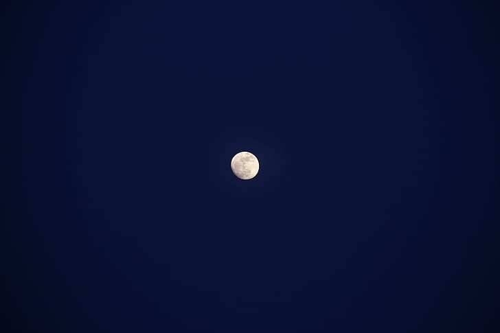 mesiac, na nočnej oblohe, spln