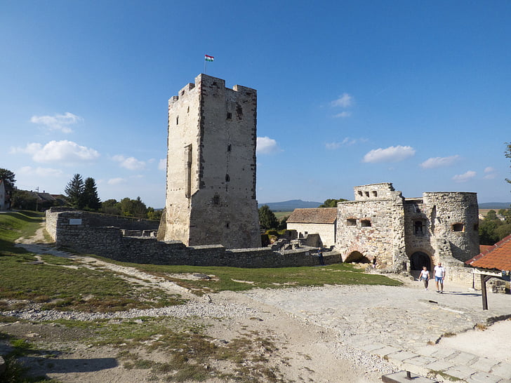Nagyvázsony, Castelul, ruinele castelului