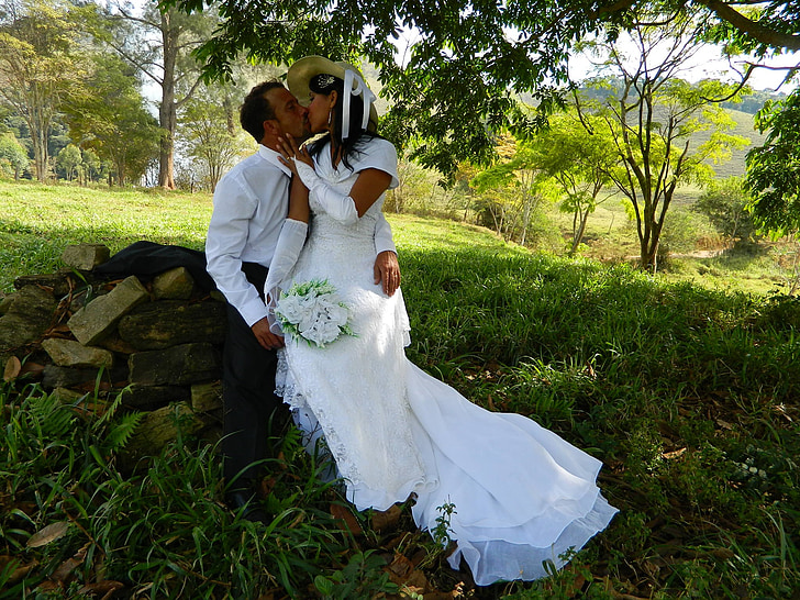 bride, casal, grooms, honeymoon, couple in nature, grooms in nature, wedding