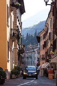 Italia, oraşul vechi, Gargnano, Garda, sat, alee, clădire