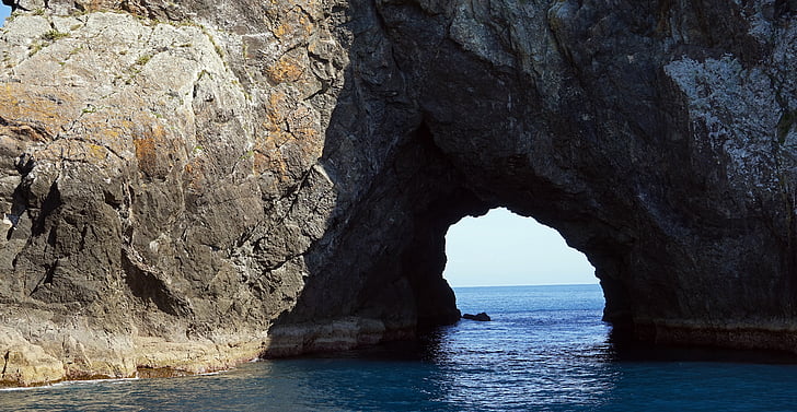 a lyuk a rock, Piercy sziget, Új-Zéland, Bay-szigetek, Russell, Arch, rock - objektum