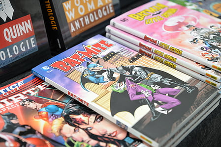 Batman, Comic con, fumetti, libri, cartoni animati, senza persone, al chiuso