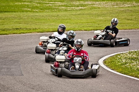 Kart, go kart, piste de course, kart racing, aller la piste de kart, course de Kart, complexe sportif de plein air de kart
