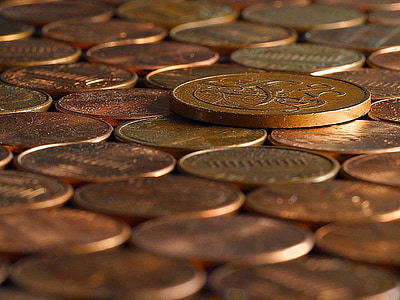 Kupfer, ein paar Cent, Pfennig, Münzen, Rechnungen, Geld