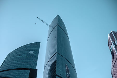 de stad Moskou, 2017, Rusland, Business, met meerdere artikelen gebouw, donker blauwe hemel, venster