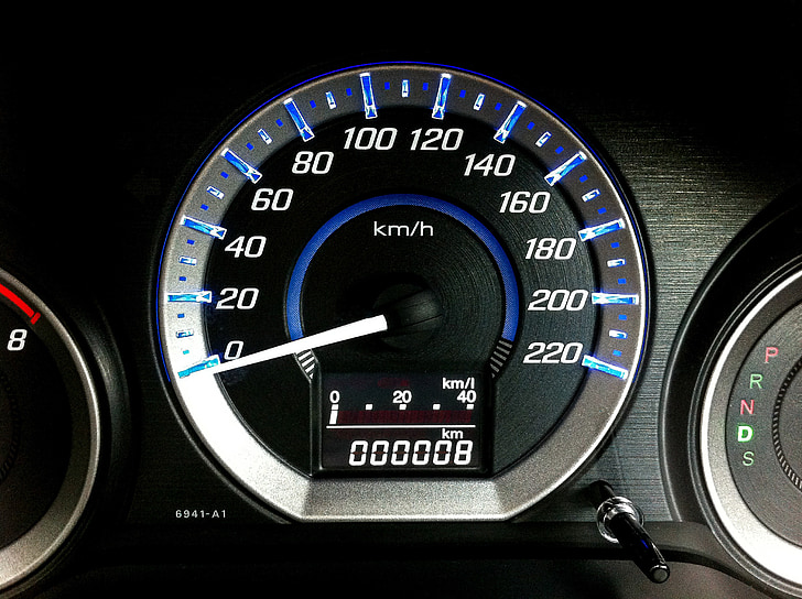 meter, the speedometer, 6 800 miles, pat car page, speed, park, stop