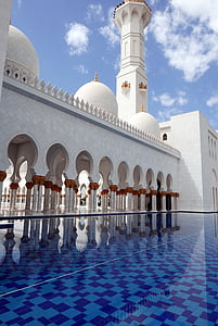 Abú Zabí, Sheikh zayed mosque, Architektúra, vodnou hladinou