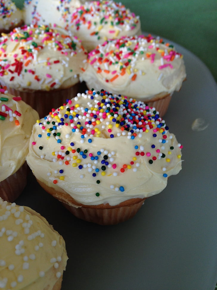 pastelitos (cupcakes), de la hornada, chispitas de, arco iris, cocina, postre, delicioso