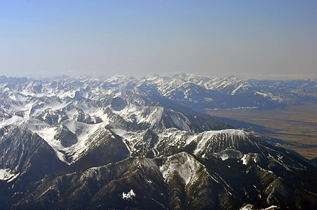 Absaroka bergskedja, Yellowstone nationalpark, Montana, USA, Haze, snö, landskap