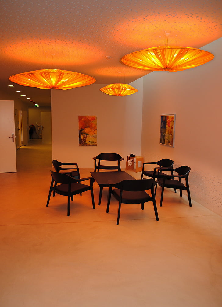 φως, φωτισμός, φώτα οροφής, πορτοκαλί, διάταξη καθισμάτων, αίθουσα αναμονής, κλινική barmelweid