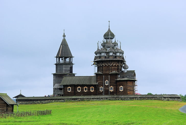 Russie, Carélie, Église, construction en bois, île de kichi, architecture, histoire