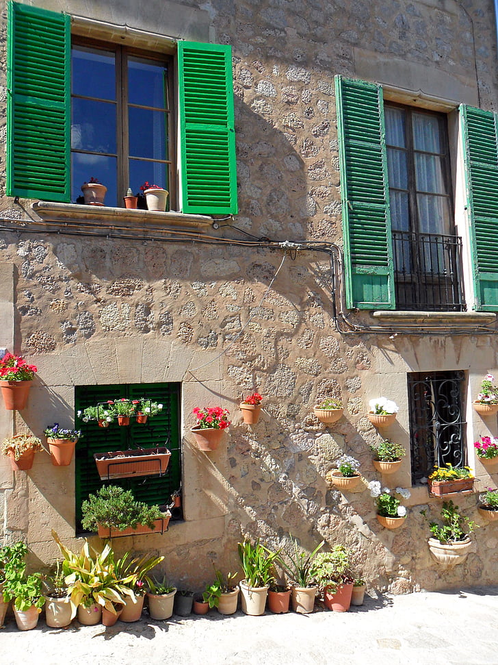 Mallorca, épület, ablak, redőnyök, zöld, régi, ház