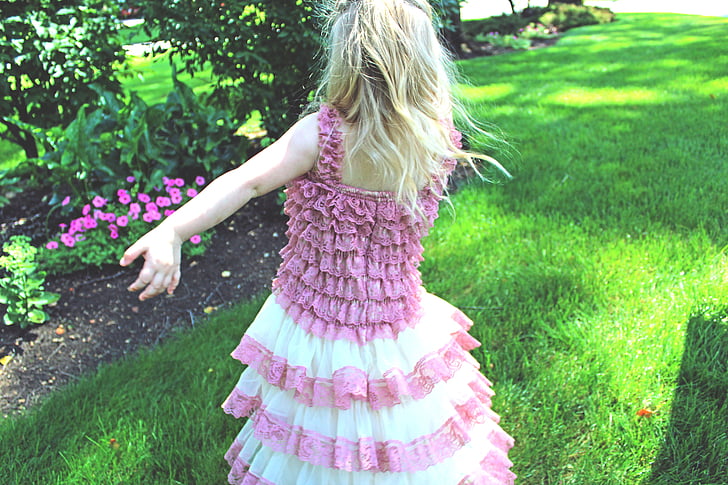Tüdruk, roosa, kleit, keerutama, noor, lapse, rõõmu