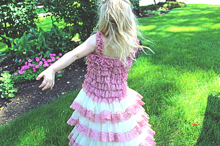 소녀, 핑크, 드레스, 돌리기, 젊은, 아이, 기쁨