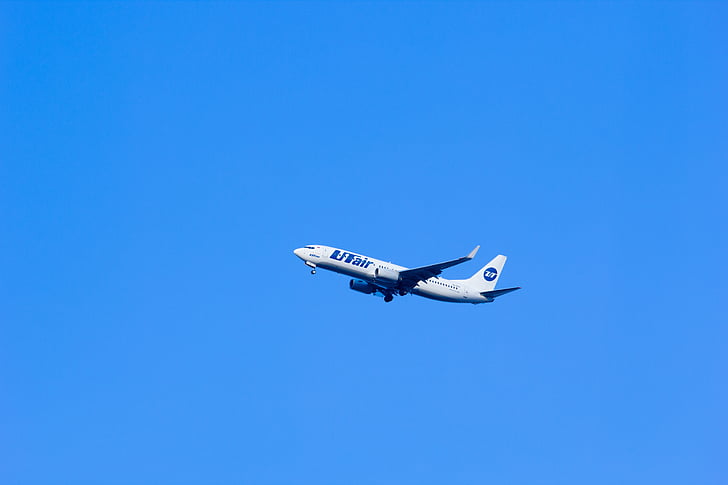 UTair aviation, UTair, samolot, duży, w powietrzu, Boeing 737-800, Lotnisko Moskwa-Wnukowo