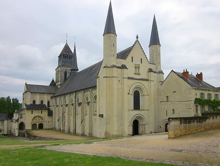 fontevraud abbey, abbey, monastery, france, chinon, romanesque, gothic