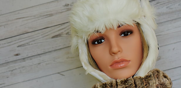 mujer, Cap, invierno, cara, muñeca, con encanto, pantalla simulada