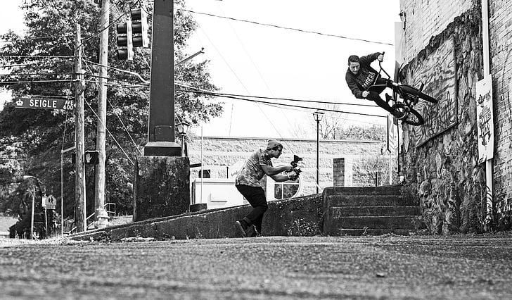 BMX, Severní Karolína, fotoaparát, natáčení, kola, černá a bílá, ulice