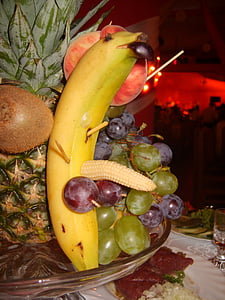 owoce, jabłka, winogron, owoce tropikalne, kiść winogron, banan