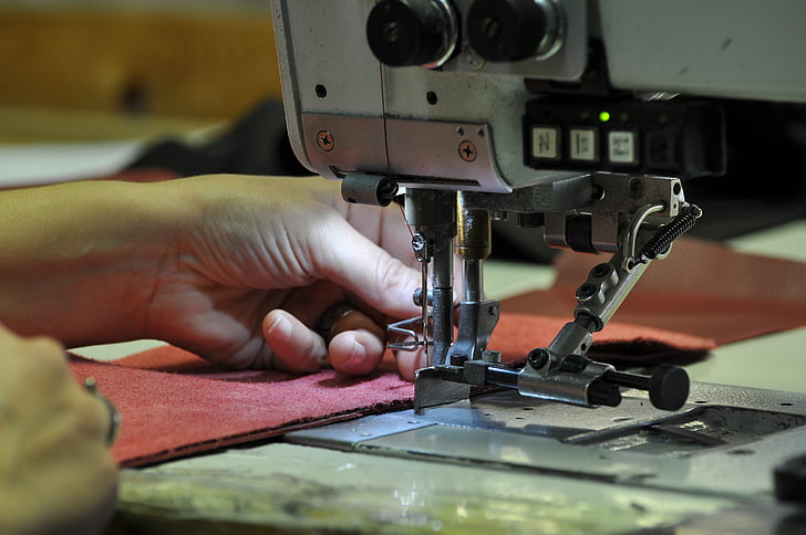 Sofás italianos, fabricación italiana, coser