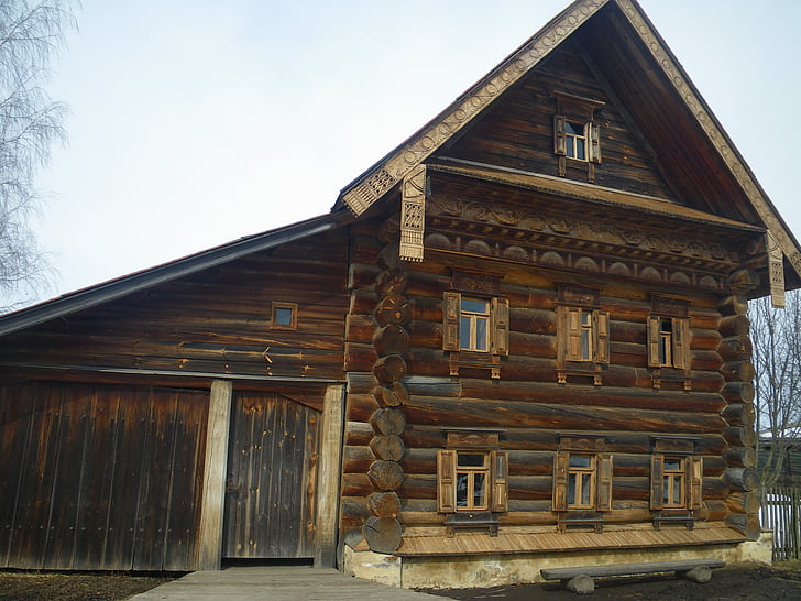 Souzdal, maison en bois, maison ancienne