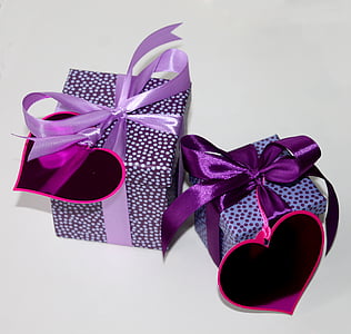 Paquets, cadeaux, boîtes de, amour, surprises, d’emballage, coeur