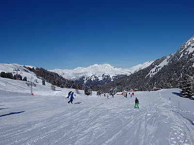 Alpene, Frankrike, Vinter, 61 kabelbaner, skiløypa