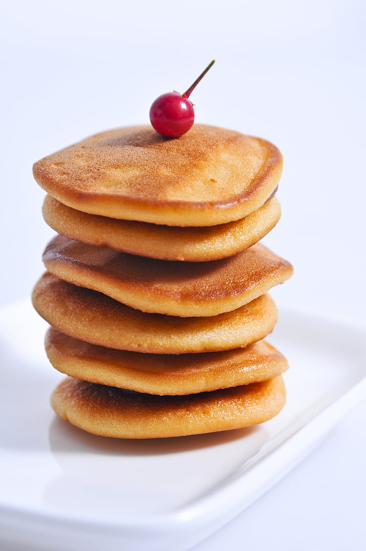 dorayaki, snacks, afternoon tea snacks, delicious, simple, red fruits, stacked
