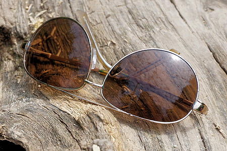 ulleres, ulleres de sol, protecció per als ulls, protecció solar, sol, radiació UV, l'estiu