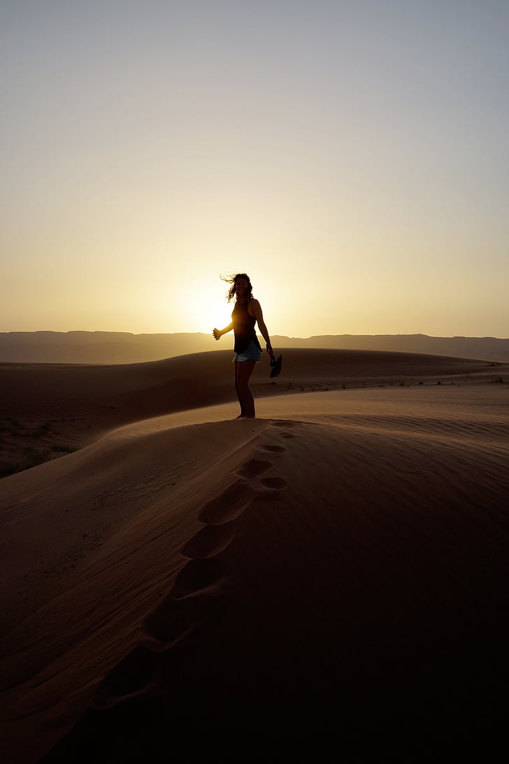 σιλουέτα, φωτογραφία, γυναίκα, στέκεται, Άμμος, ηλιοβασίλεμα, αμμόλοφος