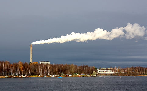 Oulu, Finlandia, planta, energía, humo, cielo, nubes