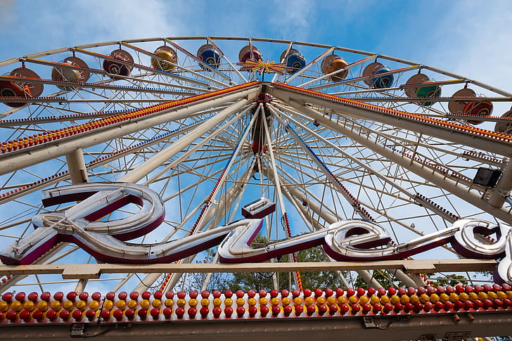Ferris wheel, gada tirgus, piesaiste, braukt, karuselis, grūstīšanās un burzma, carnies