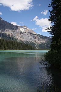 jezero, Emerald, Kanada, kamnit