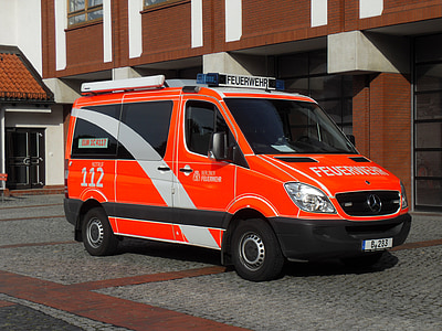 Feuerwehr, Wóz strażacki, Wóz strażacki, Mercedes, samochód, Berlin, Zehlendorf