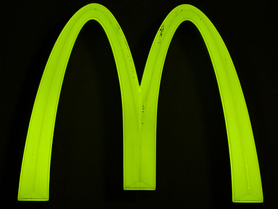štít, reklamní označení, neonový nápis, inzerce, McDonalds, Neon zelená, zelená