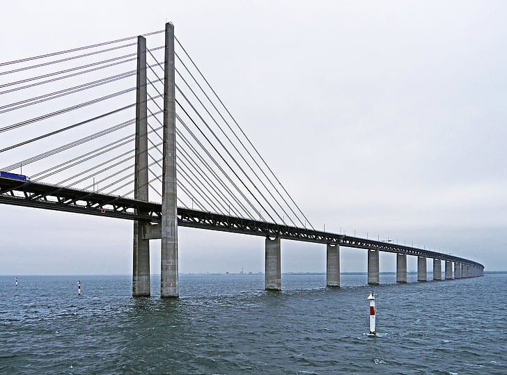 Ēresunda tilts, East side, kabeļu uzturējies tilts, balsti, pirmslidojuma/pēclidojuma, sasniegt, augsts tilts