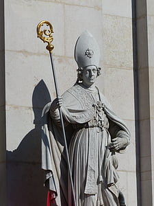 statue de st Vergilius, Cathédrale de Salzbourg, Vergilius, spiritual irlandais, évêque de Salzbourg, figure Pierre, Figure