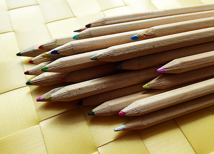 wood, draw, pointed, colour pencils, different colored crayons, pens, crayons