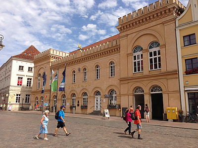 tirgus laukums, Schwerin, Mēklenburgas Rietumu Pomerānijas, valsts kapitāla, cilvēki, arhitektūra, tūristu