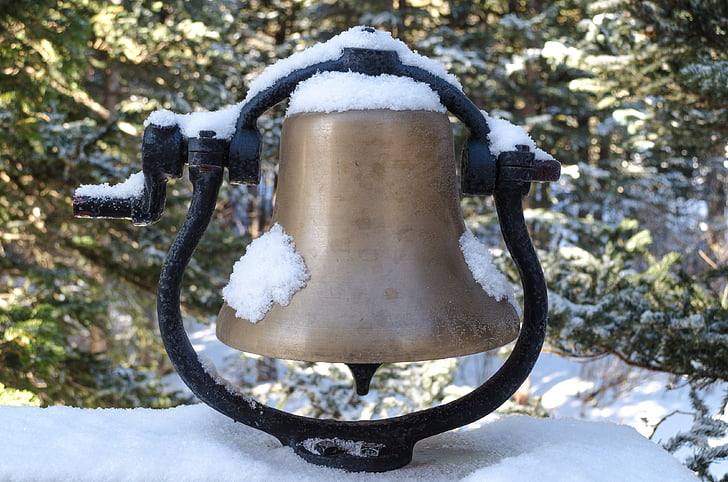 Bell, snö, vinter