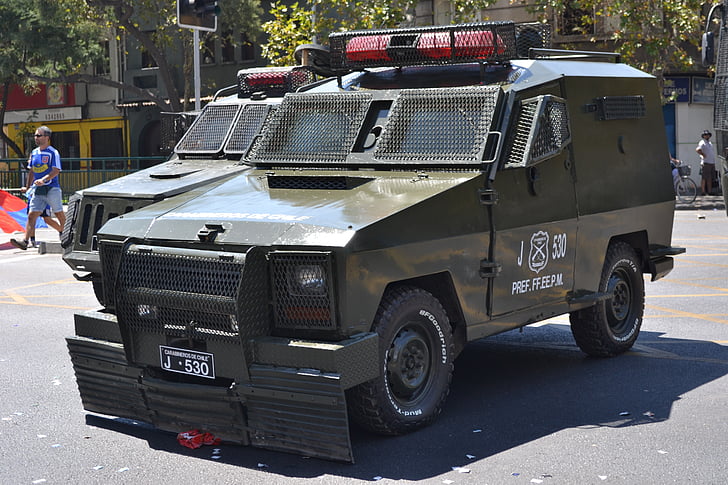 polícia, veículo armado, protesto, Santiago, Chile, América do Sul, América Latina