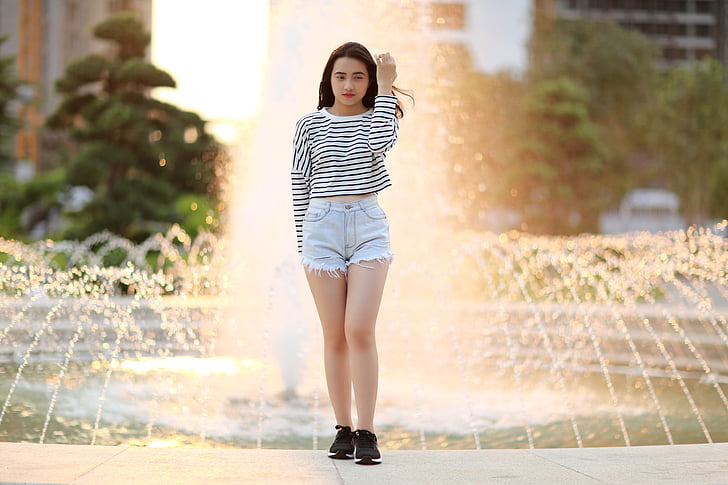 fountain, girl, young, person, t-shirt, model, outdoor